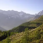 Lejlighed 'lo Chalet' Der Balkon Ueber Dem Matterhorntal By Interhome Valtournenche