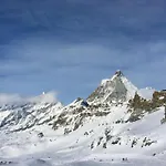 'lo Chalet' Der Balkon Ueber Dem Matterhorntal By Interhome * Valtournenche