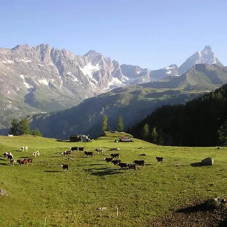 'lo Chalet' Der Balkon Ueber Dem Matterhorntal By Interhome