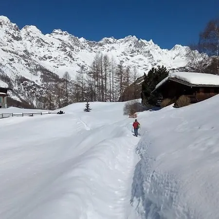 Apartament 'lo Chalet' Der Balkon Ueber Dem Matterhorntal By Interhome Valtournenche
